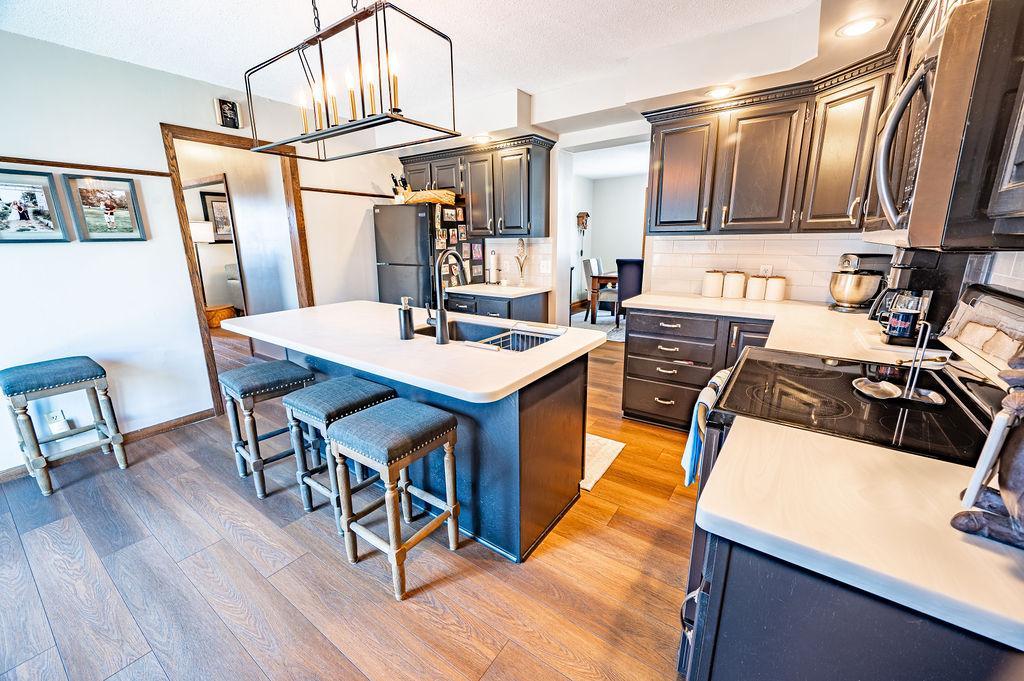 438 West Kinne Street Ellsworth, WI 54011 - Photo 5 of 31