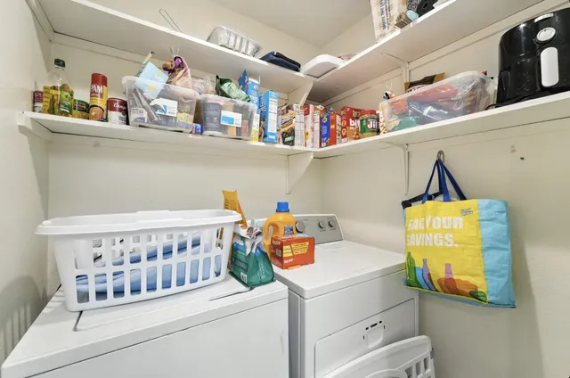 $339,999 | 3400 Kingswood Drive, Unit 19, Modesto, CA 95355