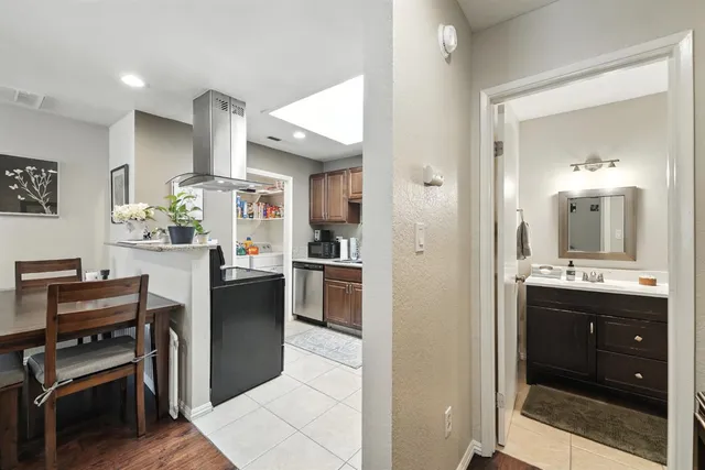 $339,999 | 3400 Kingswood Drive, Unit 19, Modesto, CA 95355