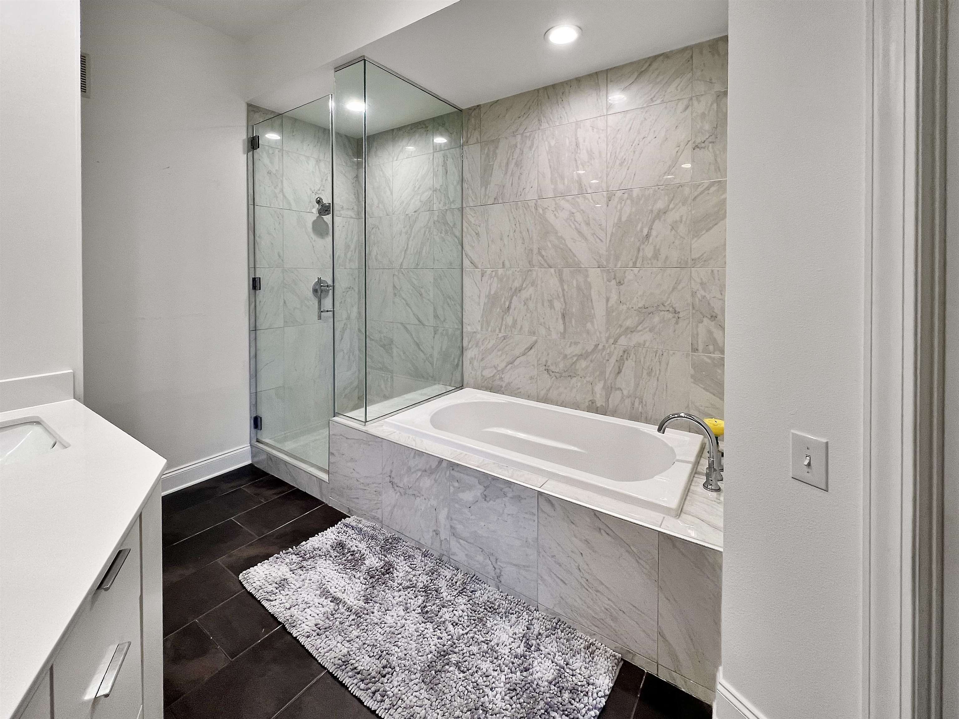 717 Riverside Drive, Unit 107 Memphis, TN 38103 - Photo 18 of 25 Gallery Image 18