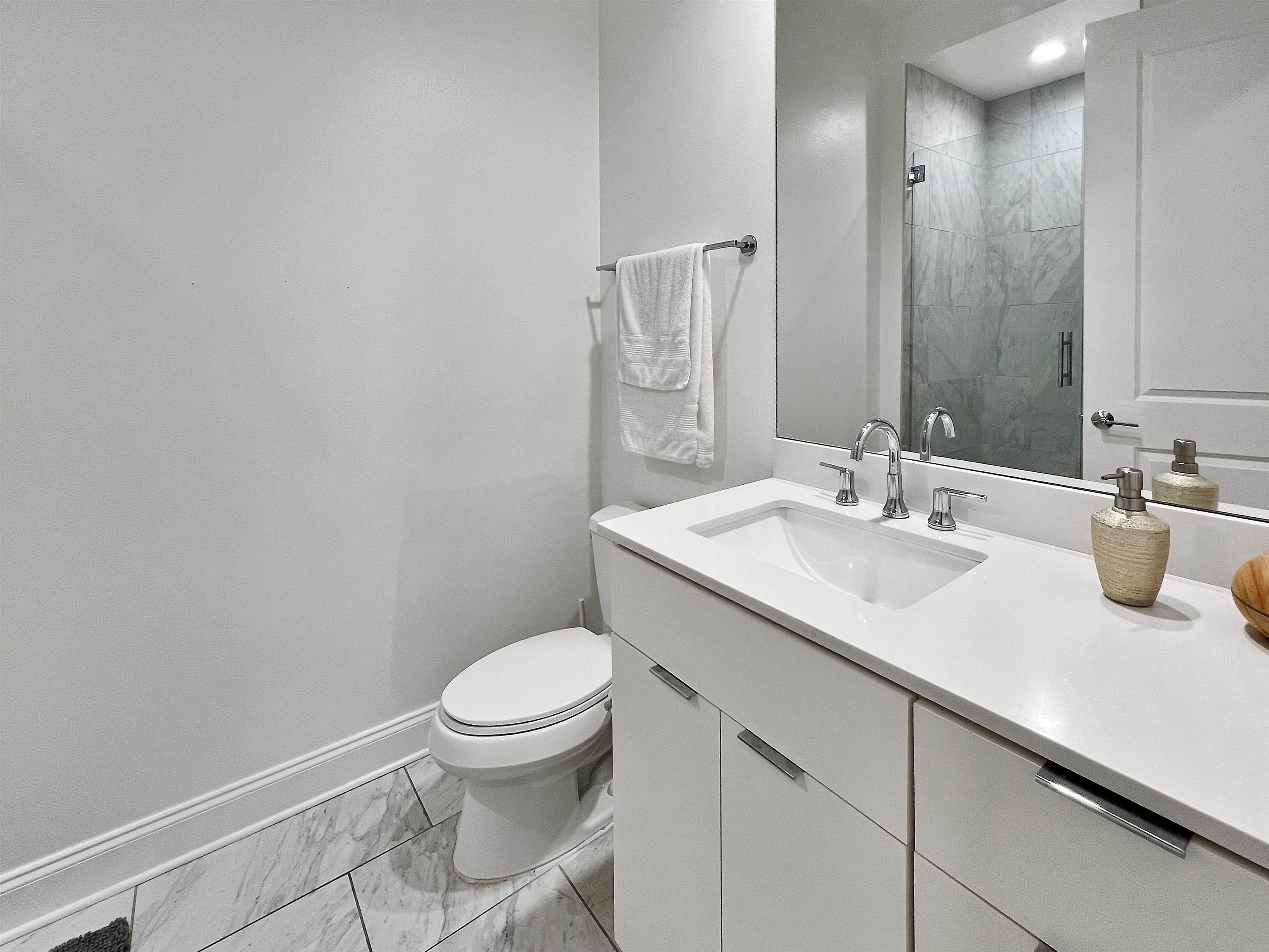 717 Riverside Drive, Unit 107 Memphis, TN 38103 - Photo 4 of 25 Gallery Image 4