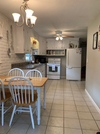 49 Varney Street Springfield, MA 01108 - Photo 8 of 15