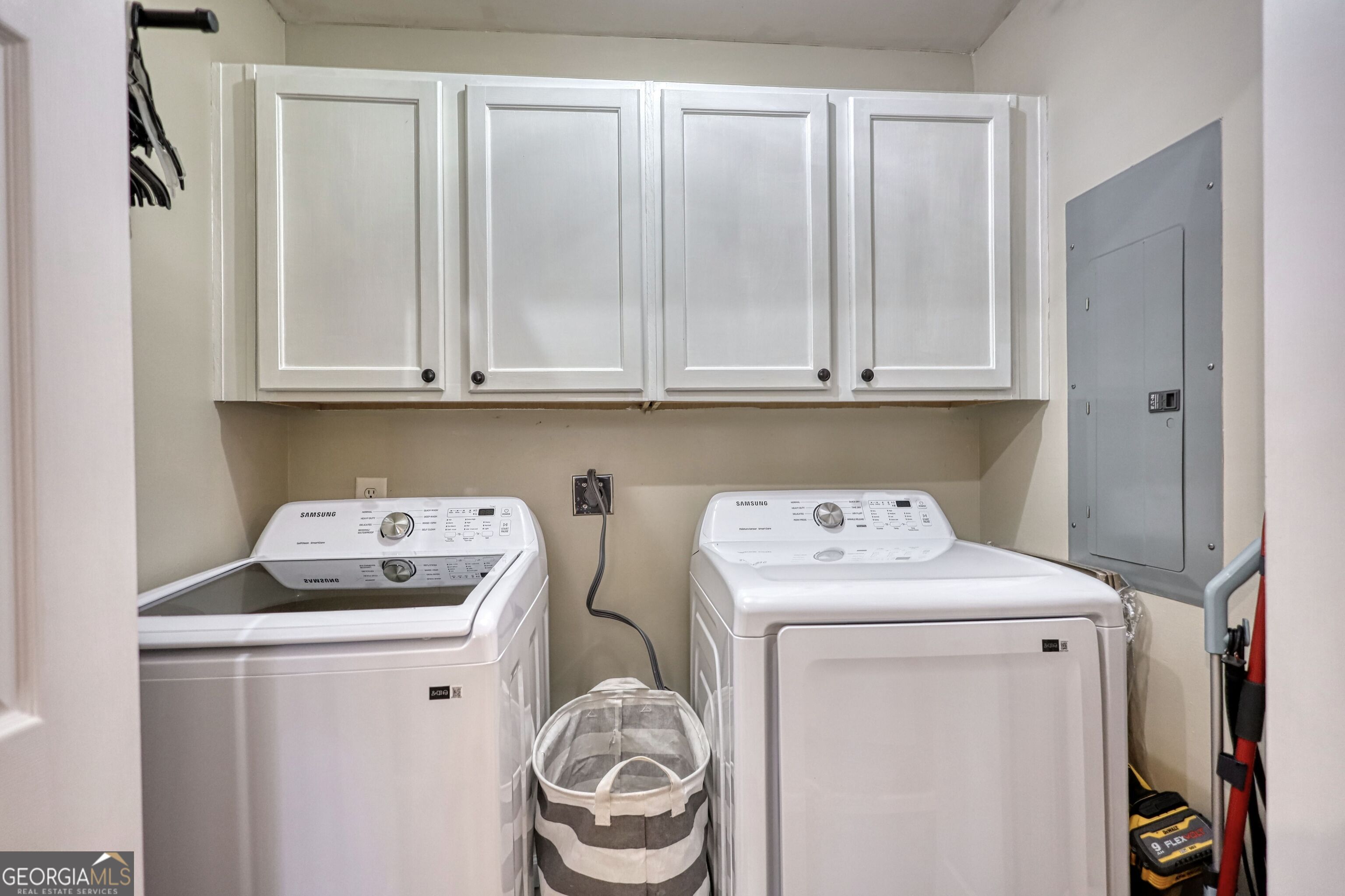 30 Waters Street Monticello, GA 31064 - Photo 30 of 40 a utility room with dryer and washer