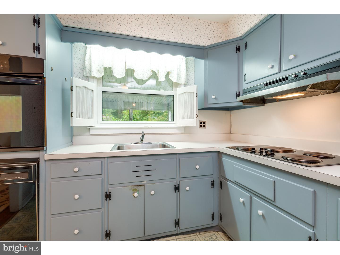 214 Sheffield Road Cherry Hill, NJ 08034 - Photo 10 of 24 Gallery Image 10