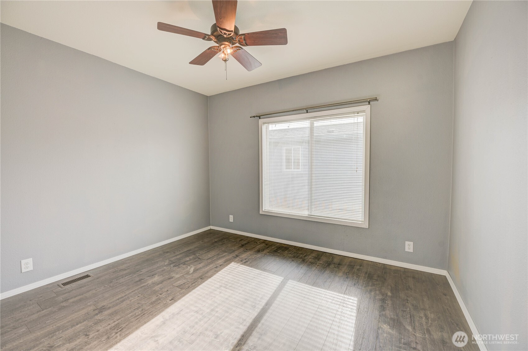 300 Park Avenue, Unit 20 Buckley, WA 98321 - Photo 17 of 18