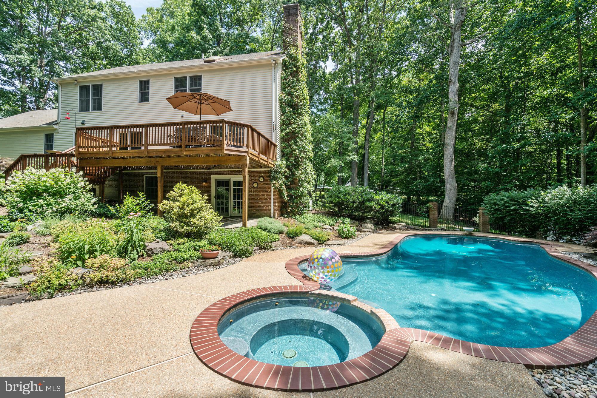 8240 Honeysuckle Road Manassas, VA 20112 - Photo 26 of 29 Exterior (Rear)
