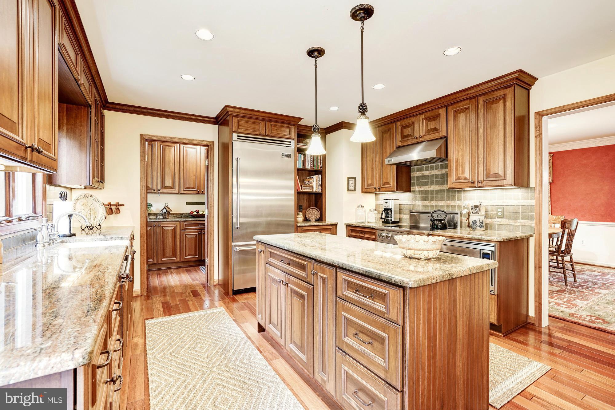 8240 Honeysuckle Road Manassas, VA 20112 - Photo 10 of 29 Kitchen