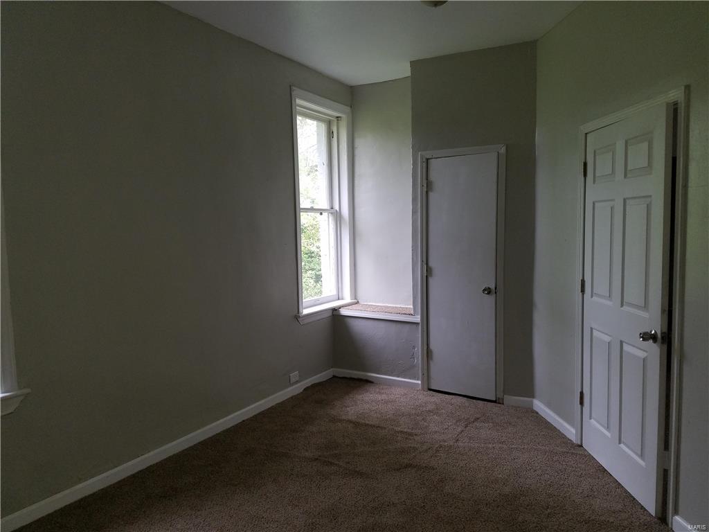 214 Chambers Road St. Louis, MO 63137 - Photo 8 of 24