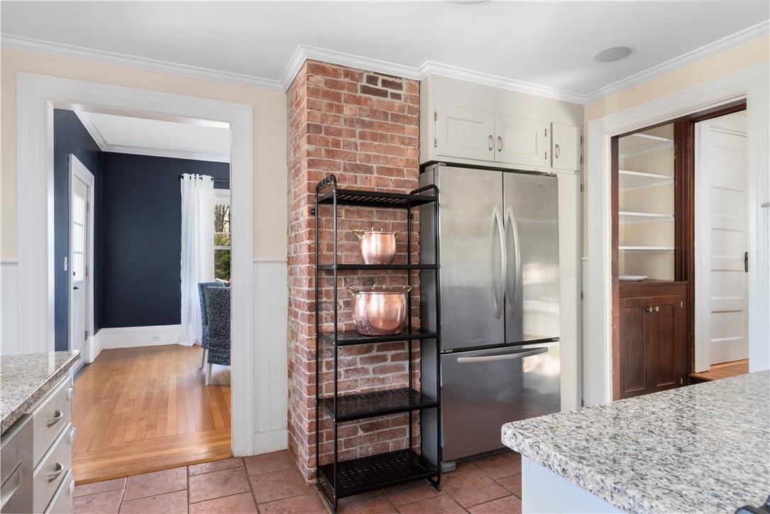 110 Forest Street Providence, RI 02906 - Photo 21 of 46