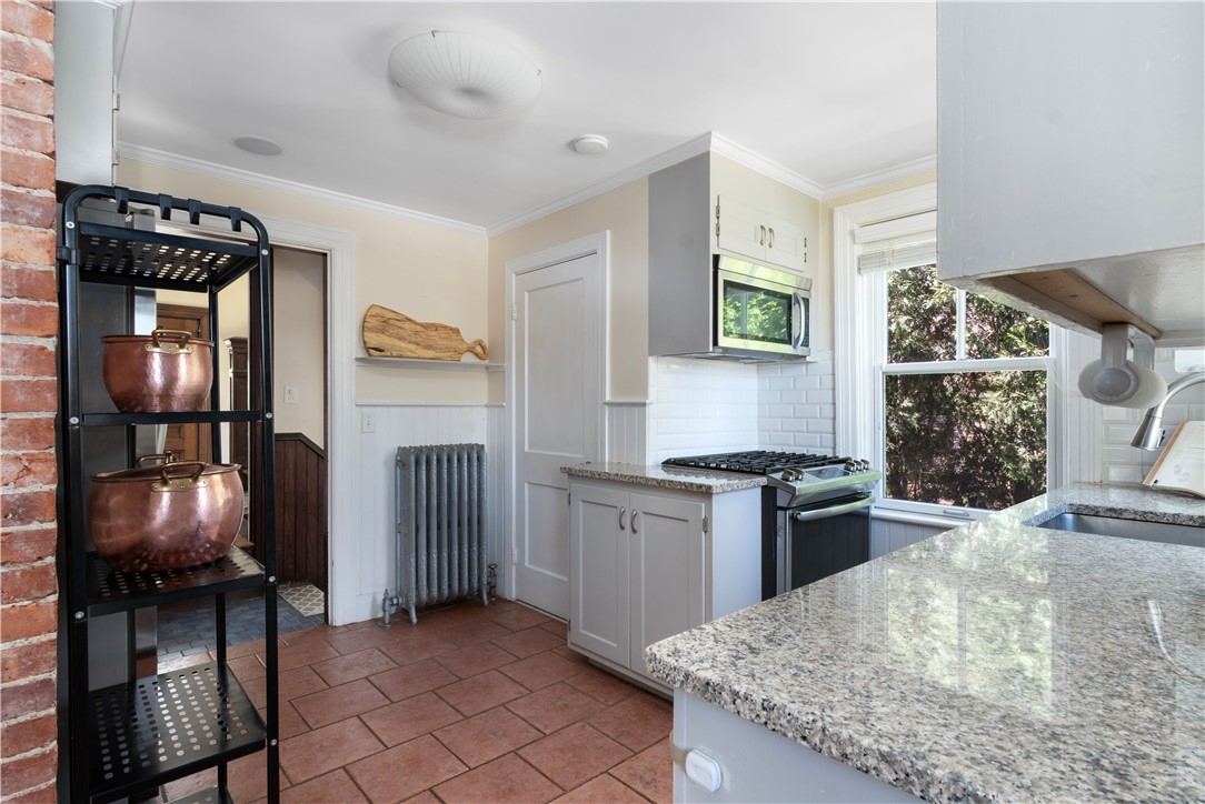 110 Forest Street Providence, RI 02906 - Photo 23 of 46