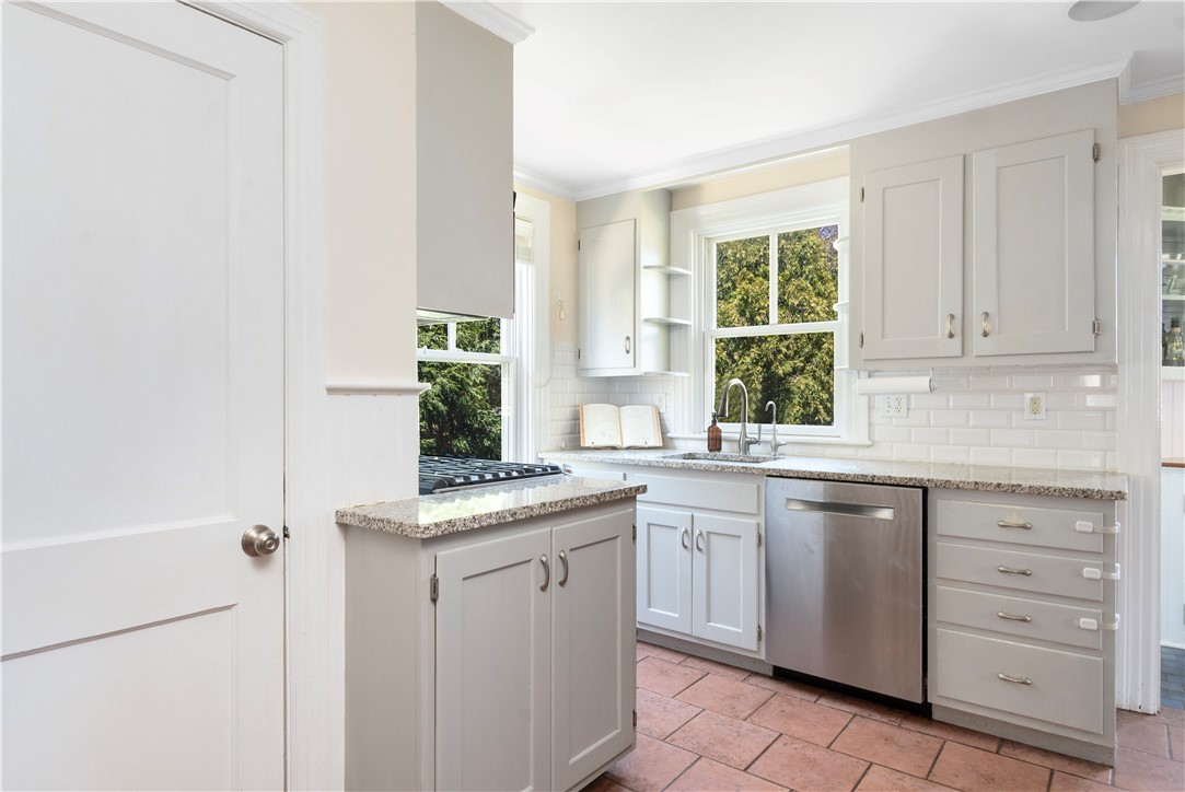 110 Forest Street Providence, RI 02906 - Photo 24 of 46