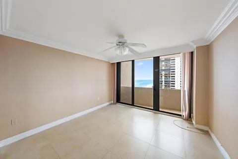 $560,000 | 4200 North Ocean Drive, Unit 11404, Singer Island, FL 33404