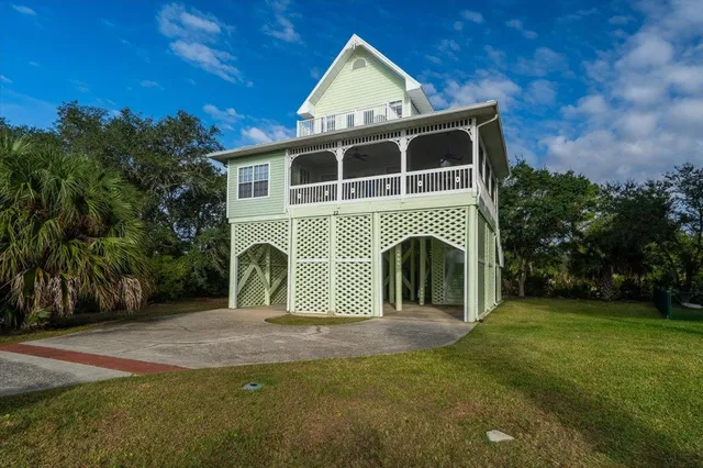 $525,000 | 22 Sea Breeze Drive, Crawfordville, FL 32327