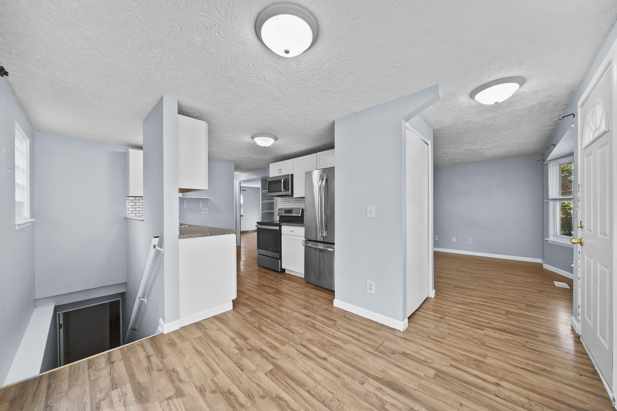 6031 Rutherford Avenue East Lansing, MI 48823 - Photo 12 of 41 13-web-or-mls-DSC01400