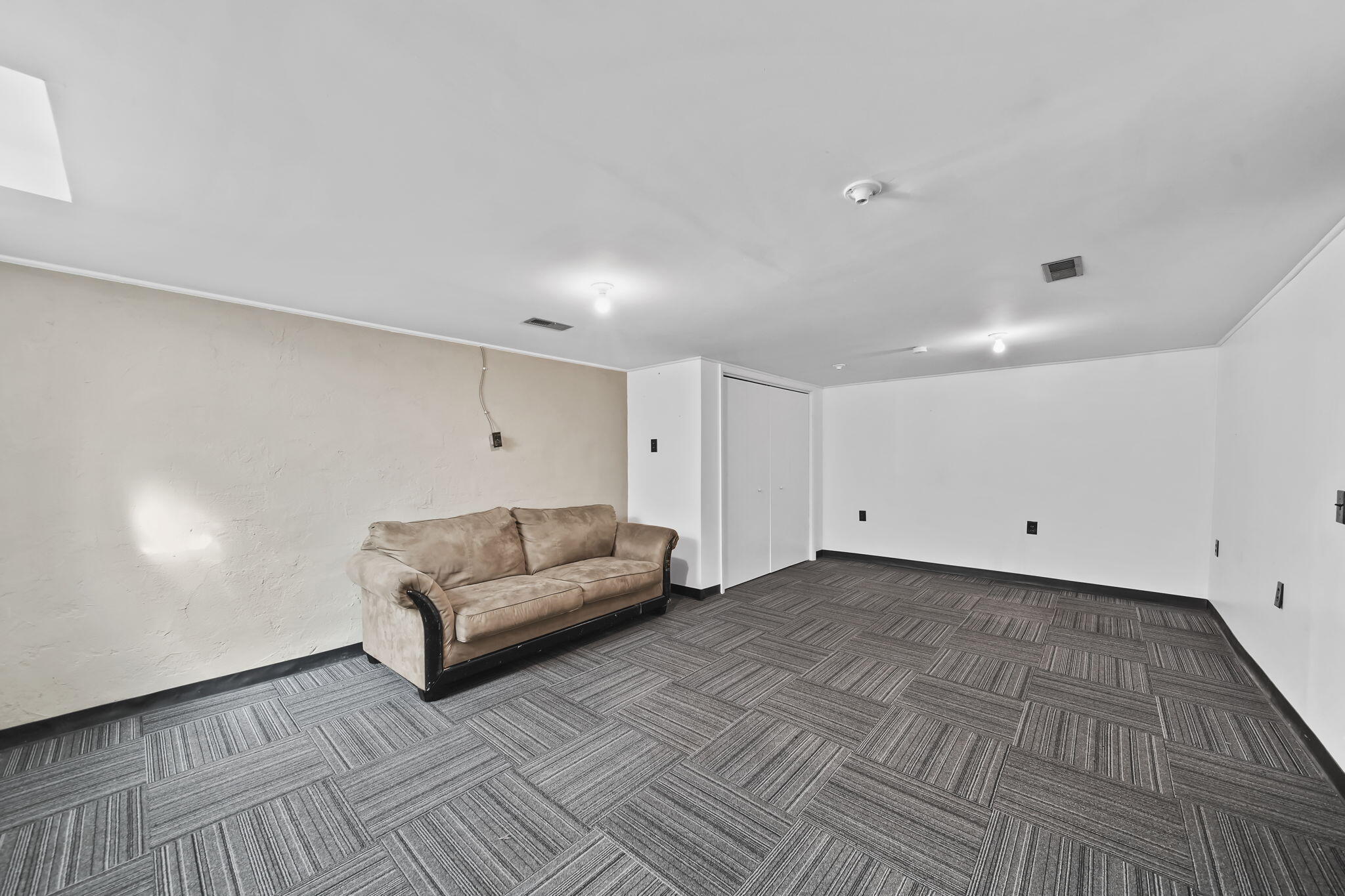 6031 Rutherford Avenue East Lansing, MI 48823 - Photo 22 of 41 23-web-or-mls-DSC01460