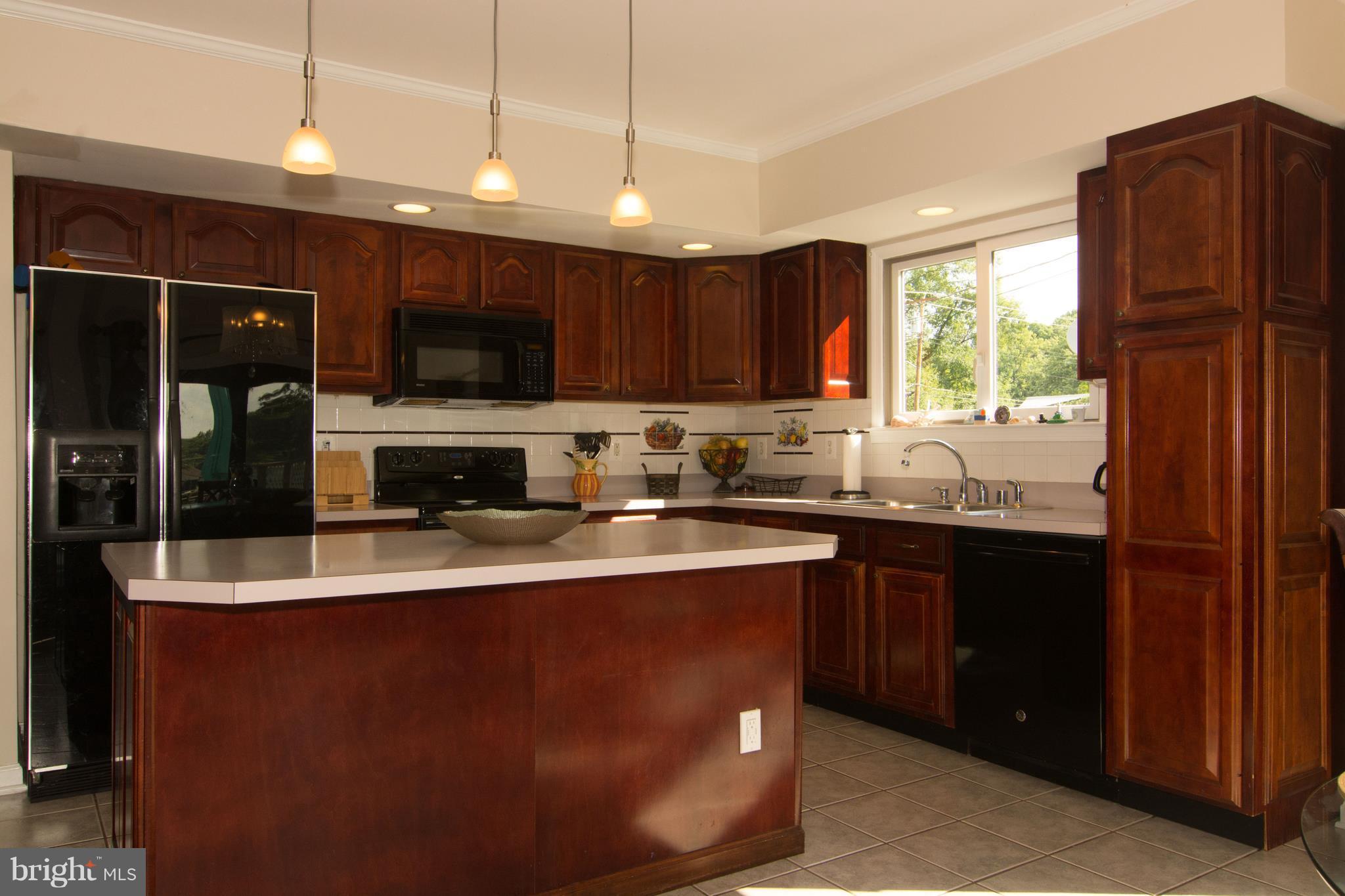 824 Chester Road Baltimore, MD 21220 - Photo 6 of 30 Kitchen