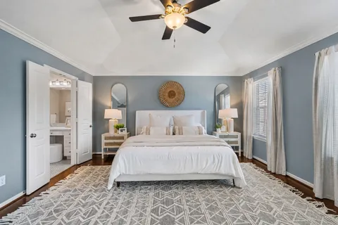 $455,000 | 2618 Enclave At Shady Acres Court, Houston, TX 77008