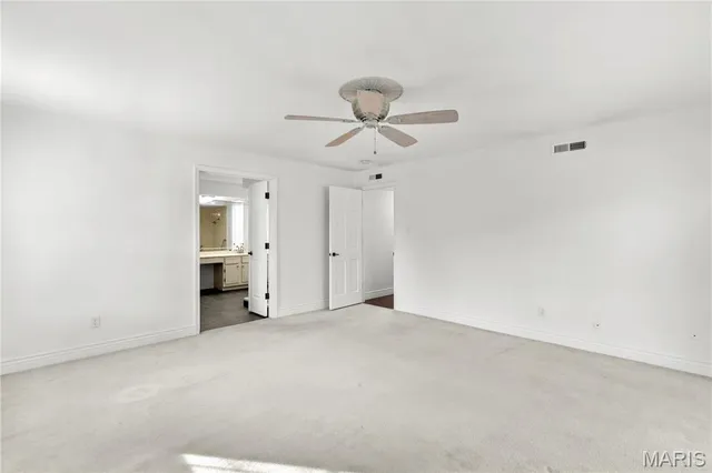 $209,900 | 974 Claytonbrook Drive, Unit 1A, Ballwin, MO 63011