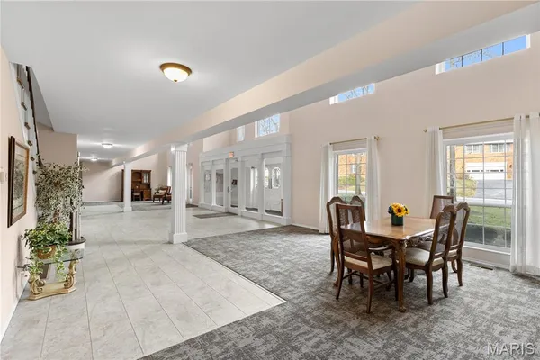 $197,500 | 974 Claytonbrook Drive, Unit 1A, Ballwin, MO 63011