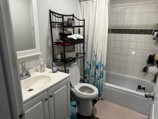 $229,900 | 1443 Bear Flag Drive, Unit 1443, Hanover Park, IL 60133