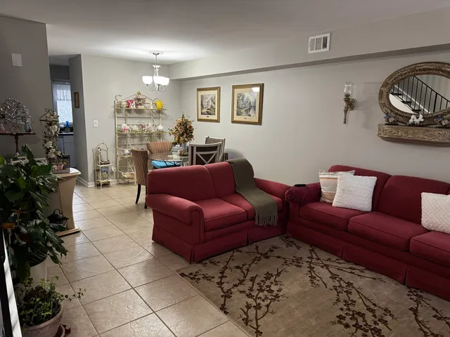 $229,900 | 1443 Bear Flag Drive, Unit 1443, Hanover Park, IL 60133