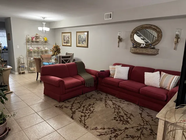 $229,900 | 1443 Bear Flag Drive, Unit 1443, Hanover Park, IL 60133