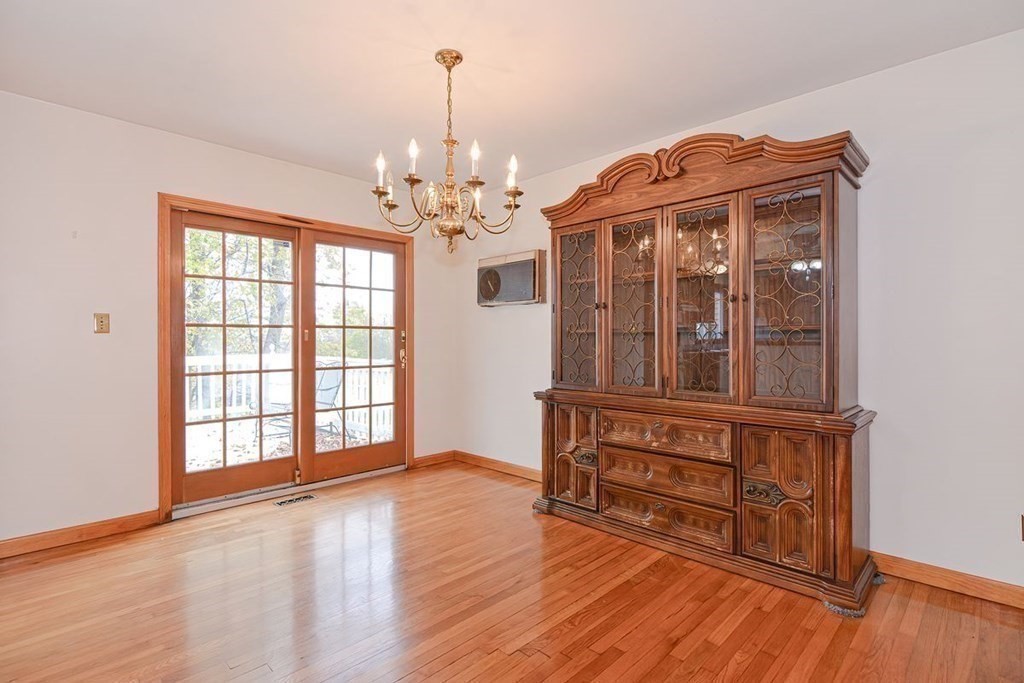 31 Tahanto Road Worcester, MA 01602 - Photo 7 of 27 Gallery Image 7