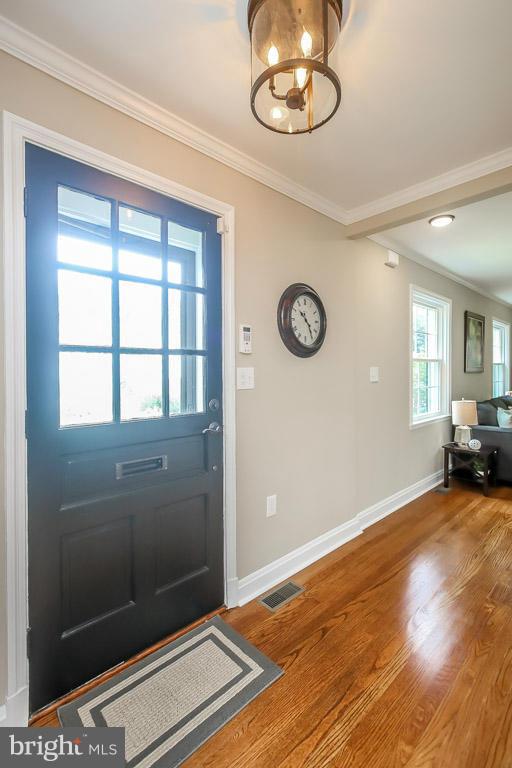 211 South Tyrone Road Baltimore, MD 21212 - Photo 3 of 30 Interior (General)