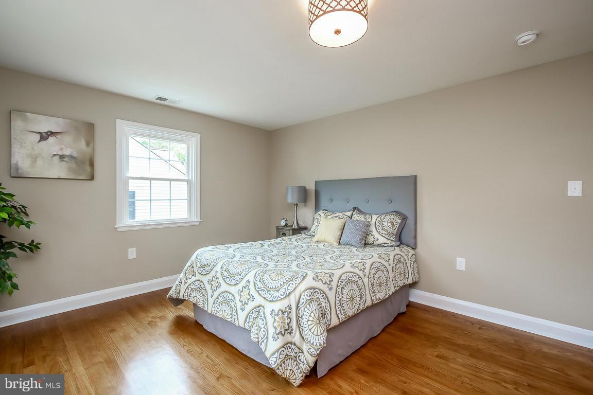211 South Tyrone Road Baltimore, MD 21212 - Photo 24 of 30 Bedroom (Master)