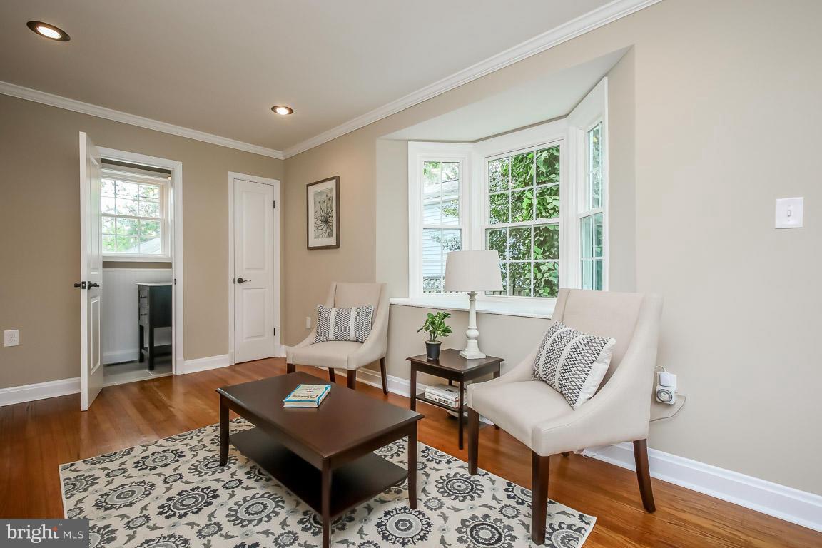 211 South Tyrone Road Baltimore, MD 21212 - Photo 5 of 30 Family Room