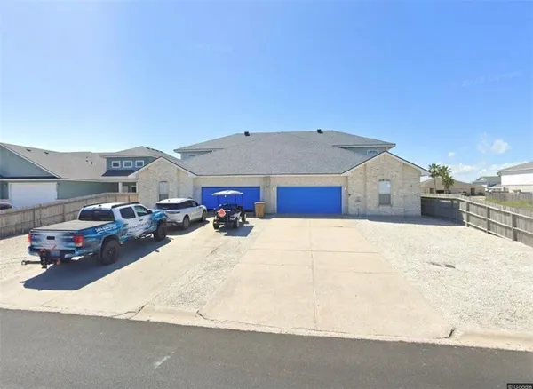 $2,500 | 15505 Palmira Avenue, Unit B, Corpus Christi, TX 78418
