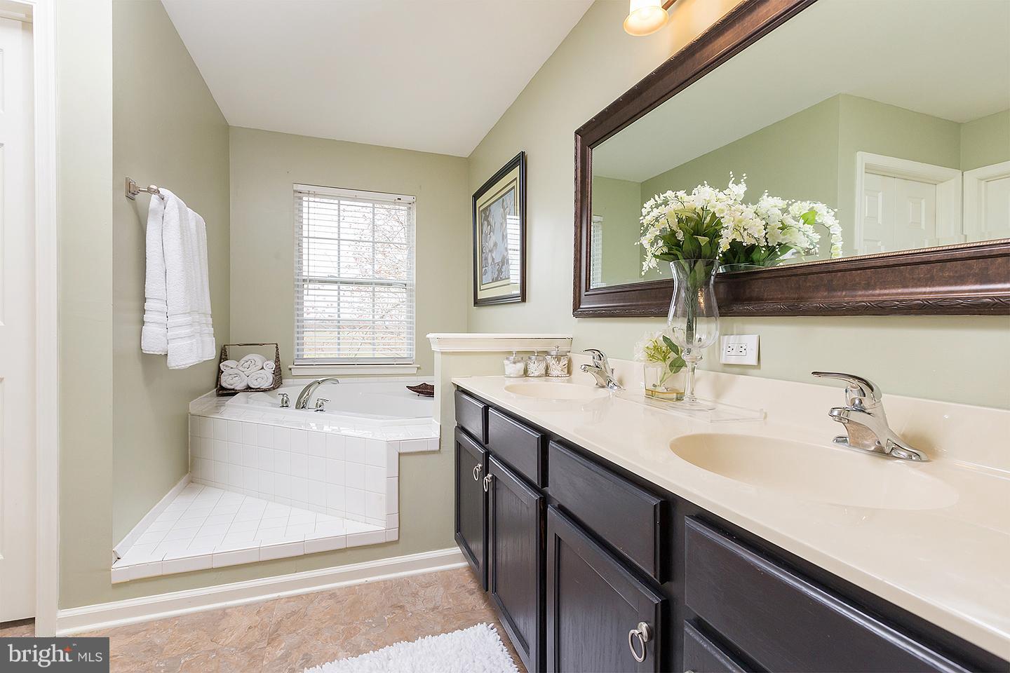 1447 Commissioners Road Mullica Hill, NJ 08062 - Photo 12 of 28 Gallery Image 12