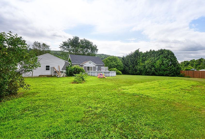 40 Dearborn Circle Walpole, NH 03608 - Photo 19 of 21