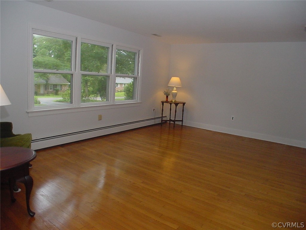 8420 Larkspur Road North Chesterfield, VA 23235 - Photo 3 of 47 Spacious living room w oak floor & wide openings t