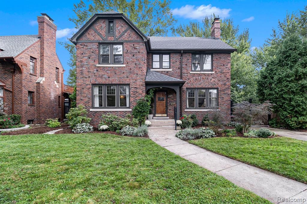 1332 Bedford Road Grosse Pointe Park, MI 48230 - Photo 1 of 39
