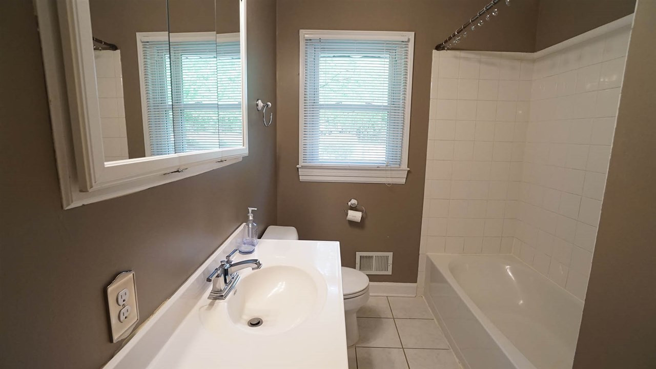 7621 Valview Street Raleigh, NC 27613 - Photo 15 of 22 Full Bath