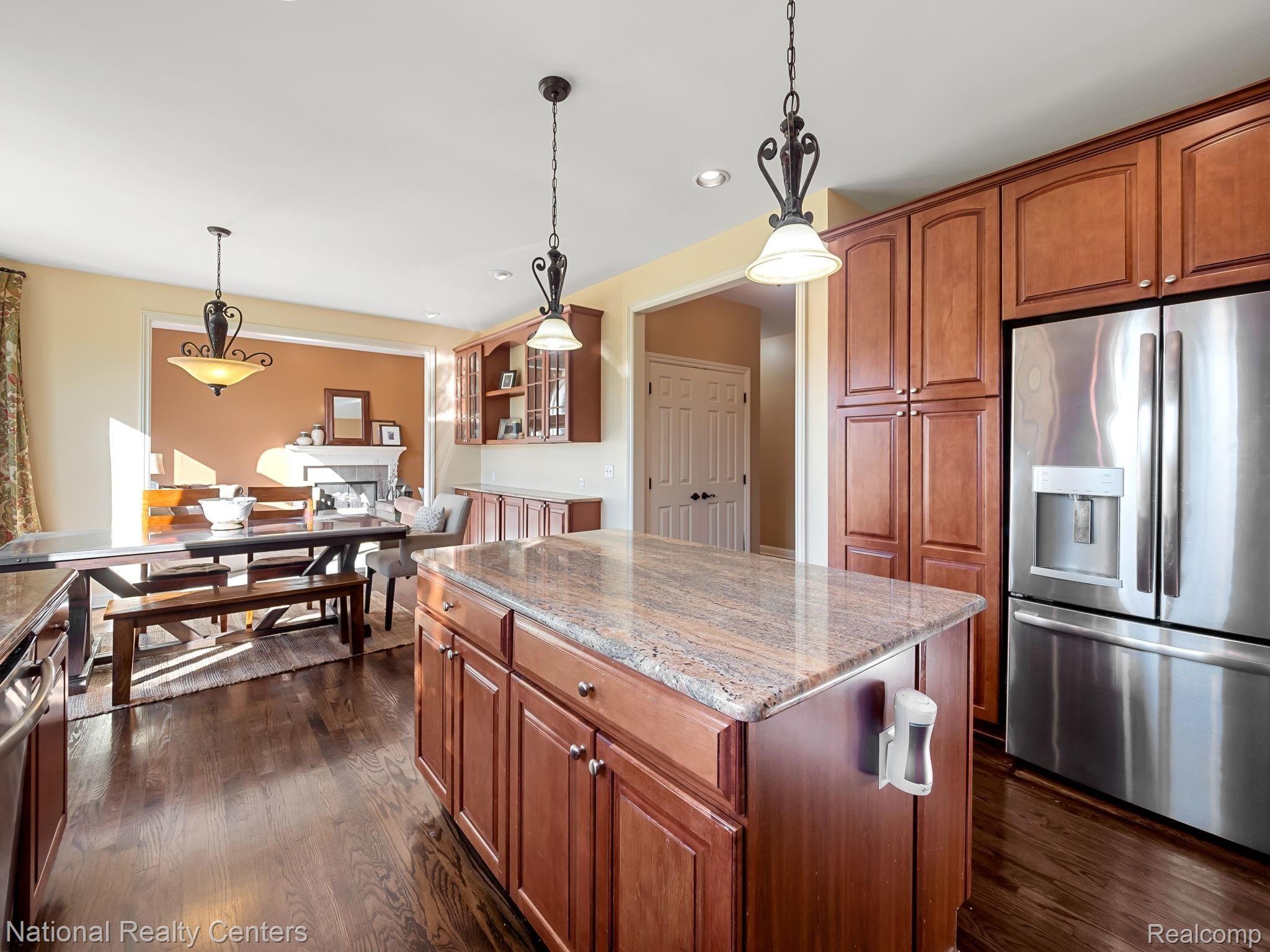 48083 Gladstone Road Canton, MI 48188 - Photo 11 of 38 Kitchen
