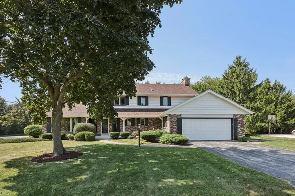 $550,000 | 2 Redwood Court, Wind Point, WI 53402