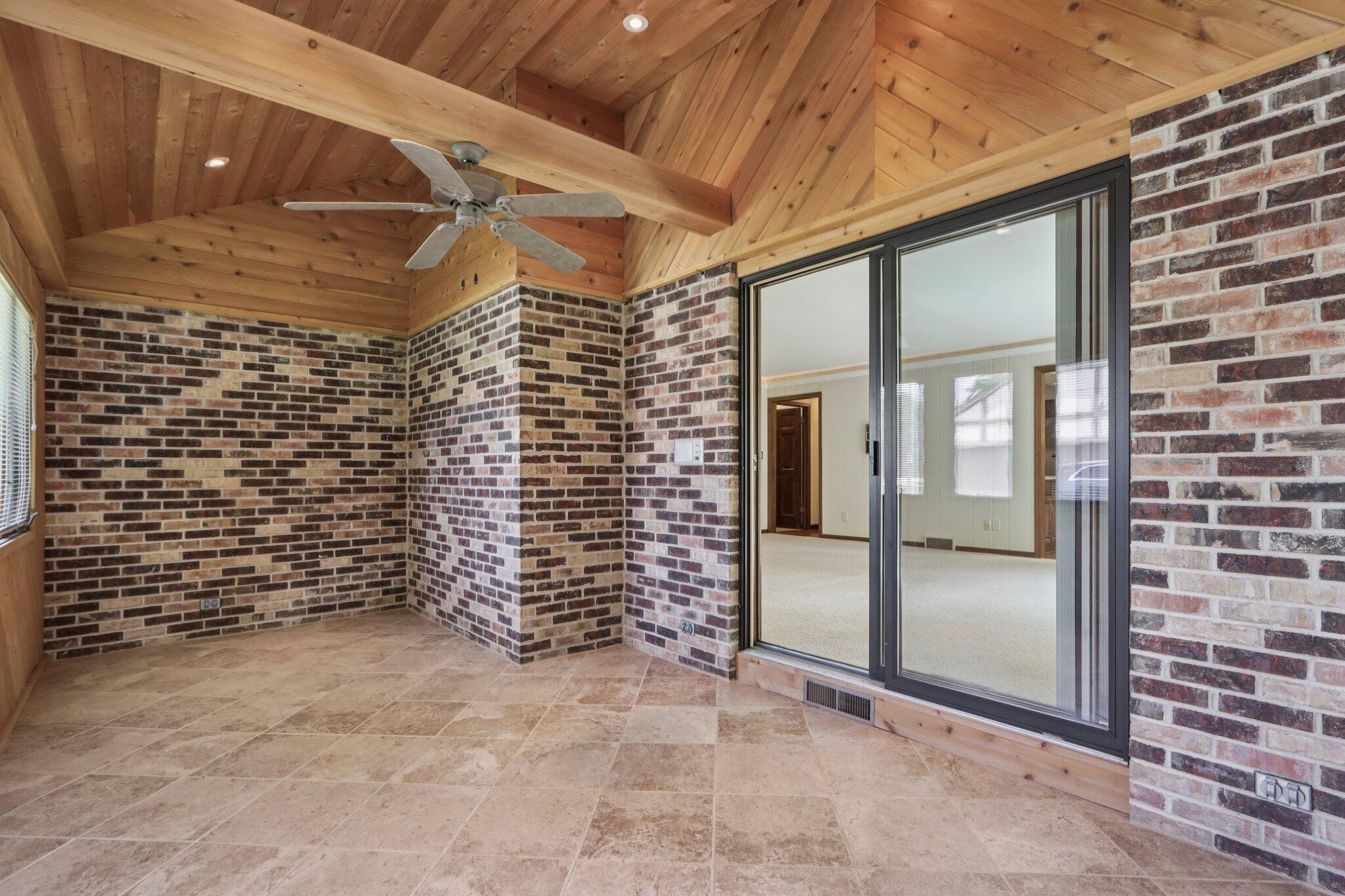 2 Redwood Court Wind Point, WI 53402 - Photo 21 of 58 35-web-or-mls-Redwood Ct-S2207-035