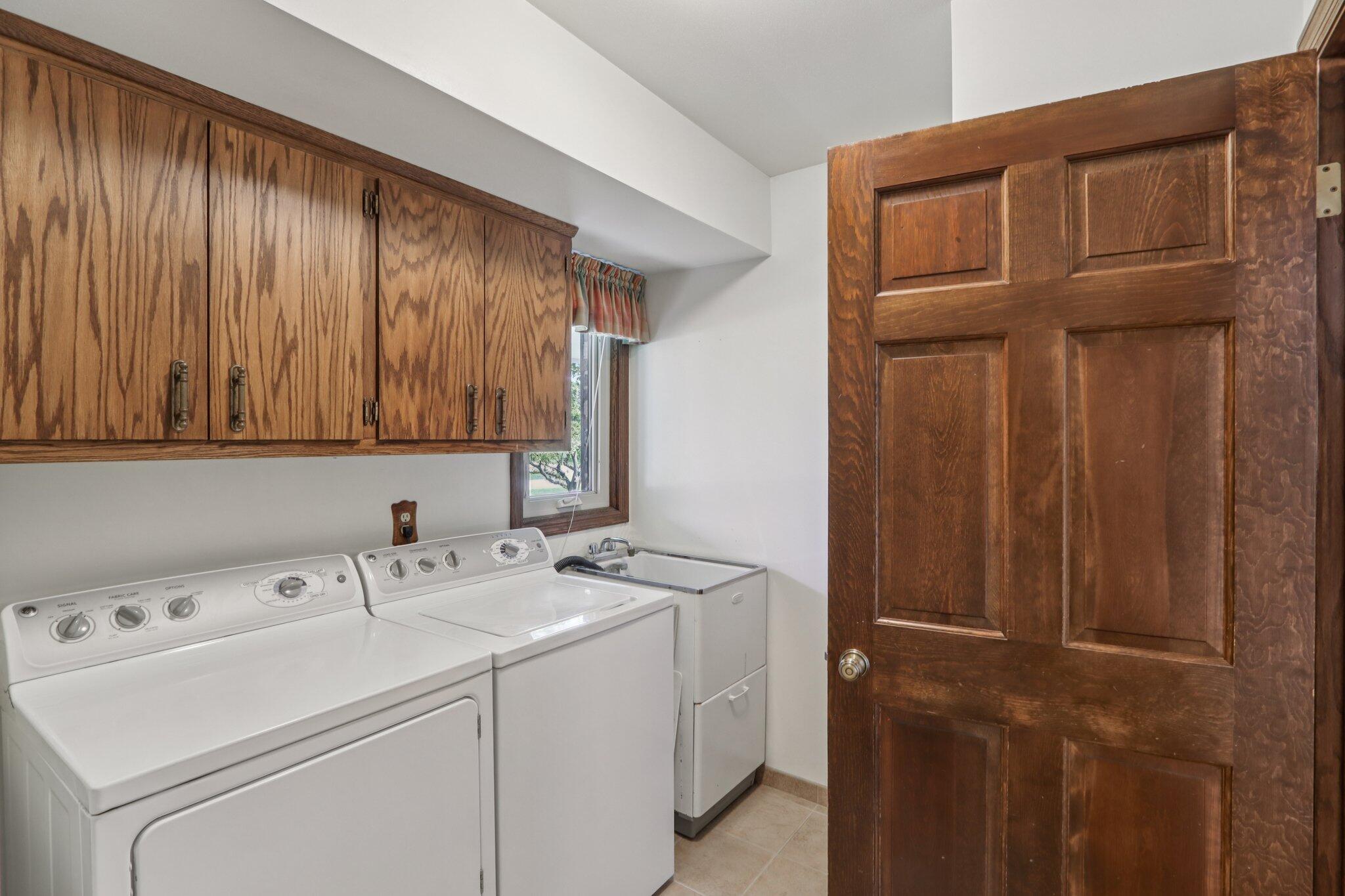 2 Redwood Court Wind Point, WI 53402 - Photo 24 of 58 38-web-or-mls-Redwood Ct-S2207-038