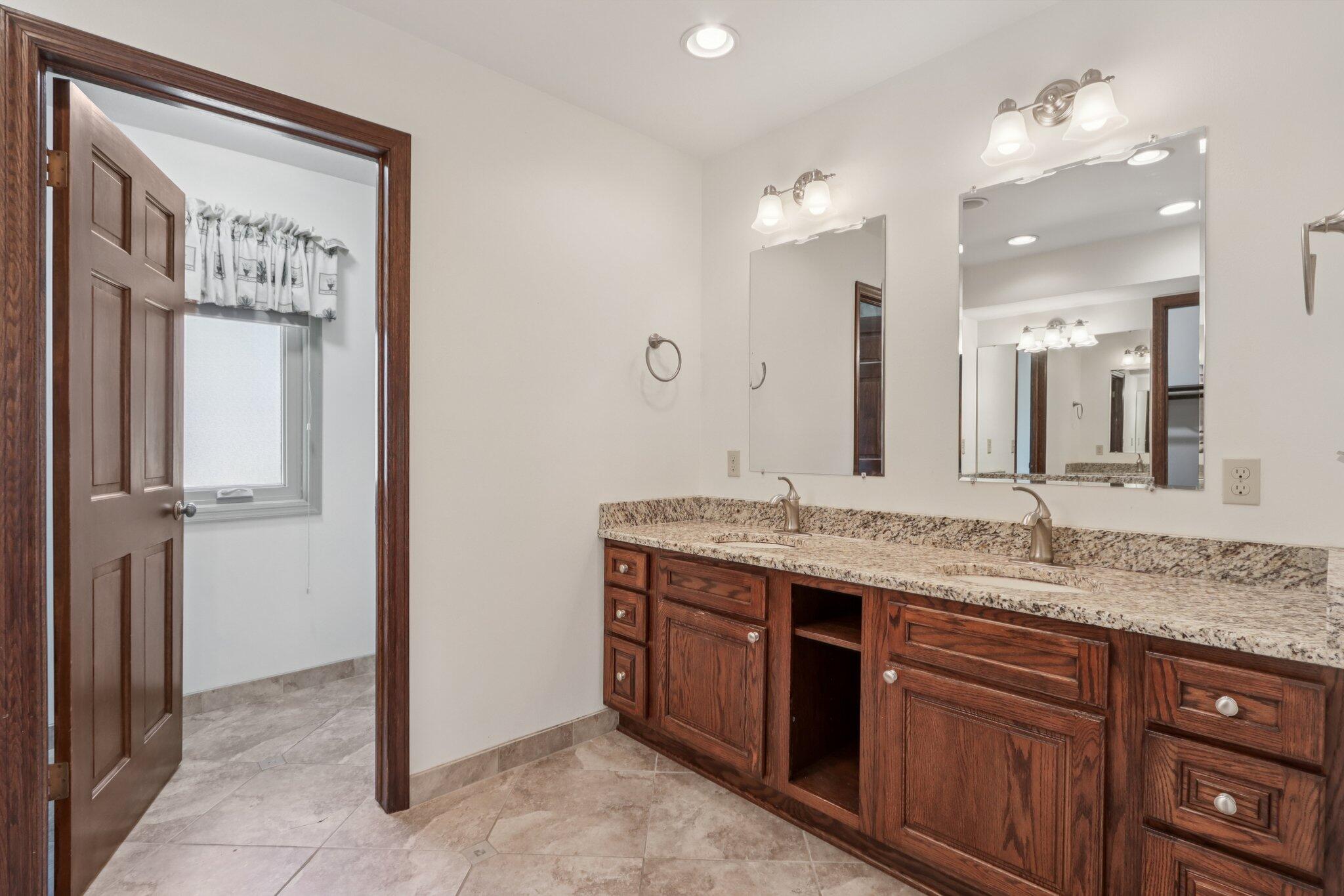 2 Redwood Court Wind Point, WI 53402 - Photo 30 of 58 53-web-or-mls-Redwood Ct-S2207-053