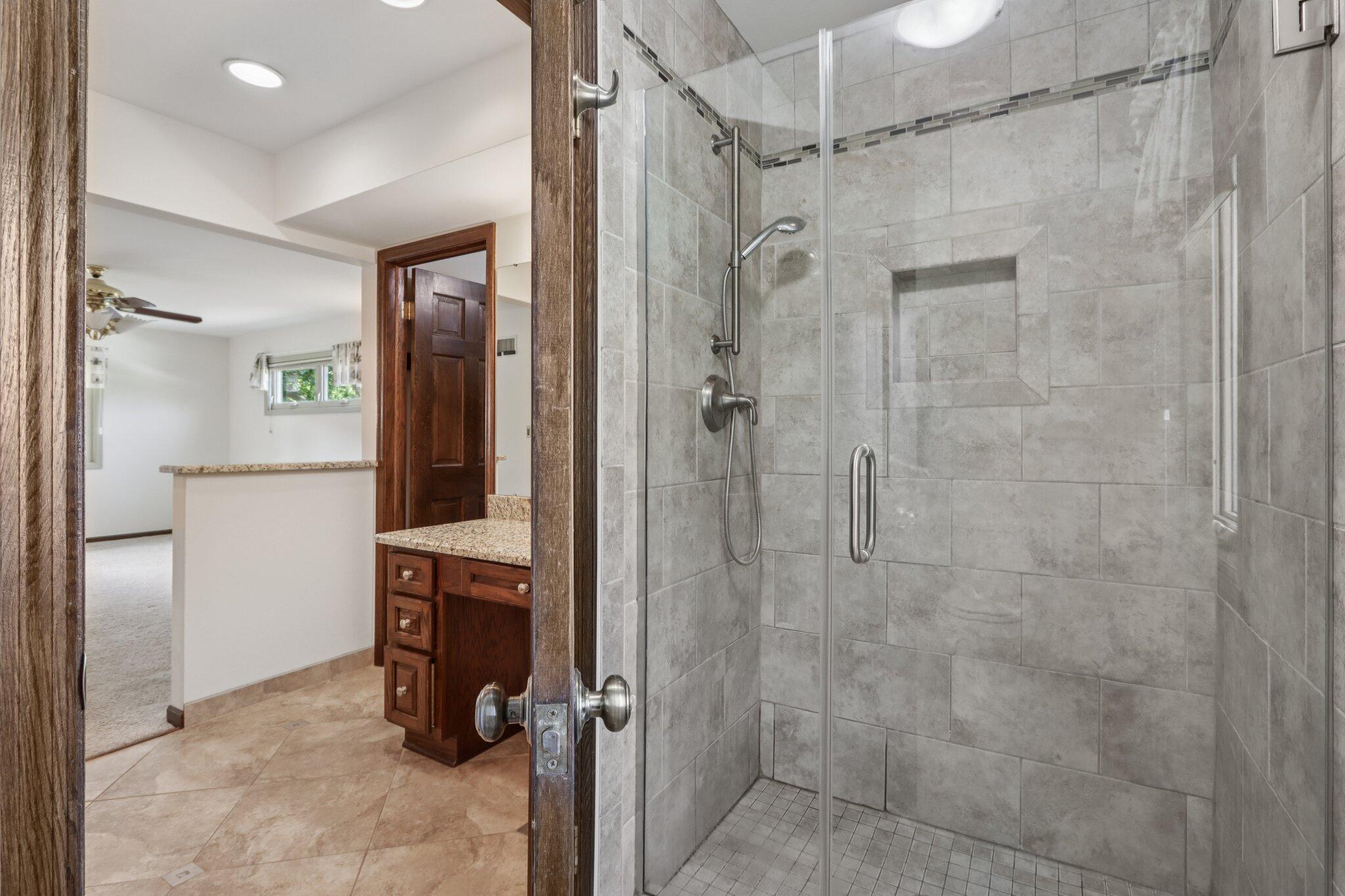 2 Redwood Court Wind Point, WI 53402 - Photo 32 of 58 57-web-or-mls-Redwood Ct-S2207-057