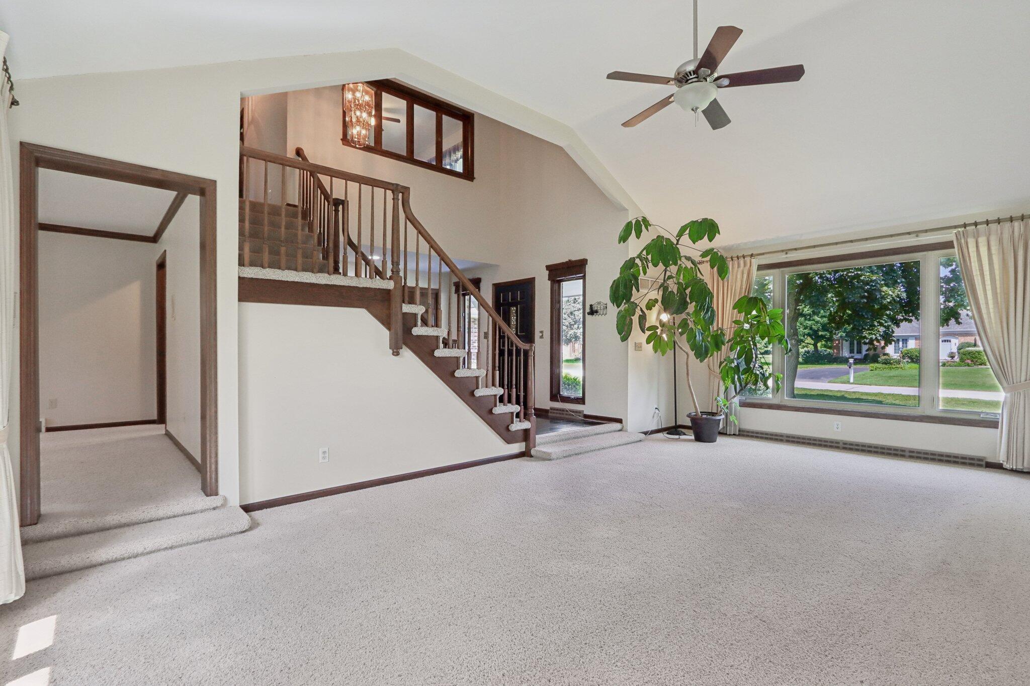 2 Redwood Court Wind Point, WI 53402 - Photo 6 of 58 10-web-or-mls-Redwood Ct-S2207-010