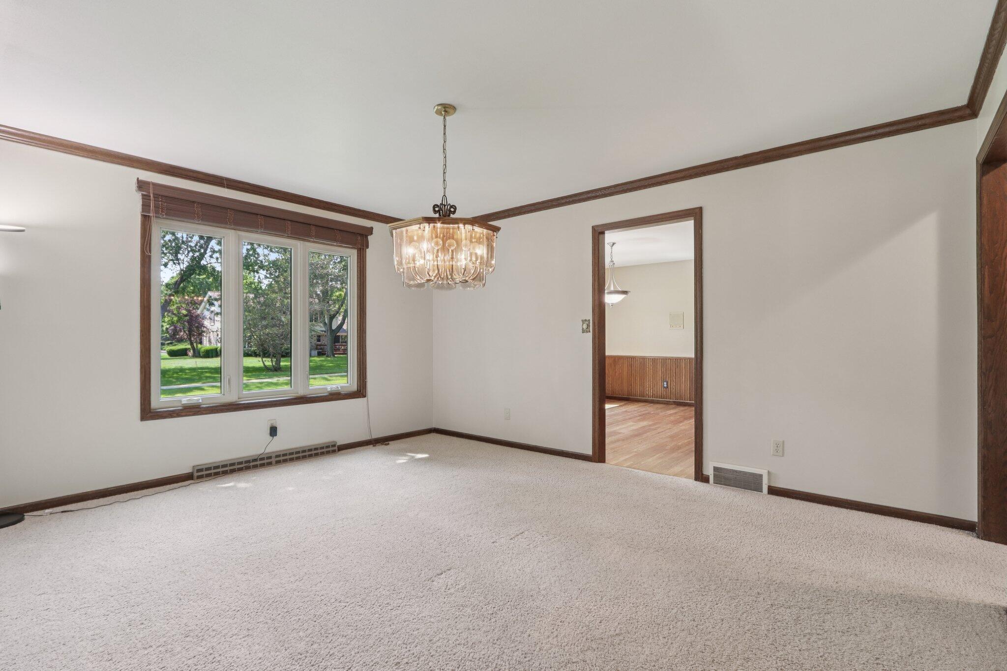 2 Redwood Court Wind Point, WI 53402 - Photo 9 of 58 31-web-or-mls-Redwood Ct-S2207-031