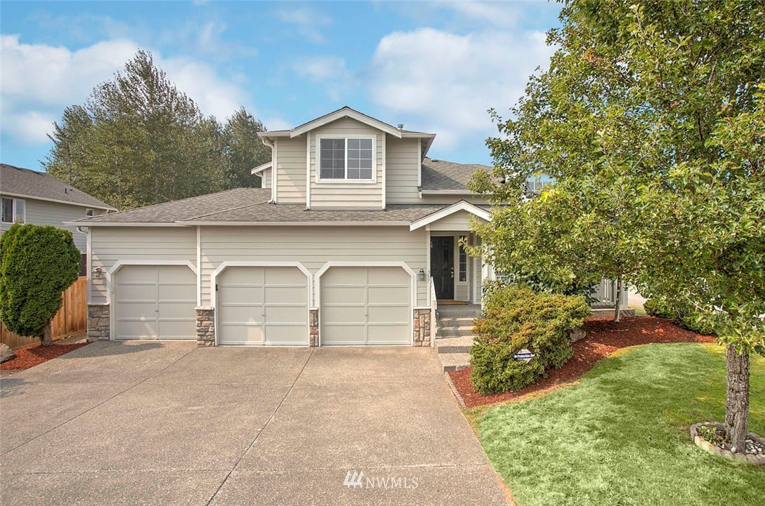 357 Mt Baker Place Northeast Renton, WA 98059 - Photo 1 of 25