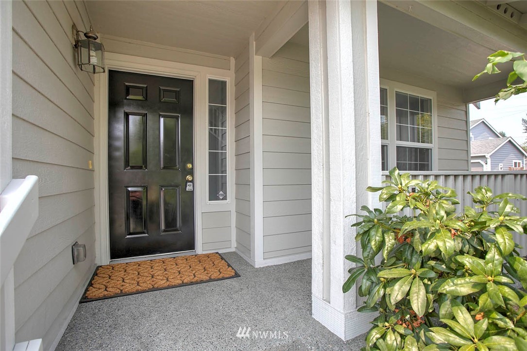 357 Mt Baker Place Northeast Renton, WA 98059 - Photo 2 of 25