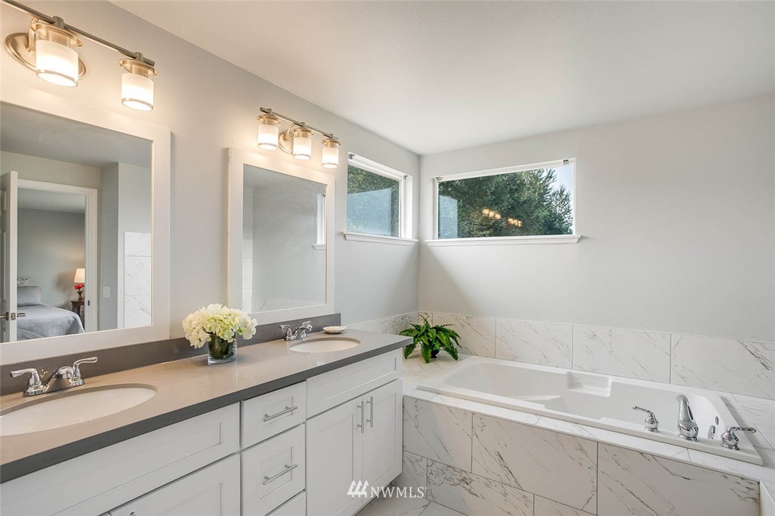 357 Mt Baker Place Northeast Renton, WA 98059 - Photo 16 of 25