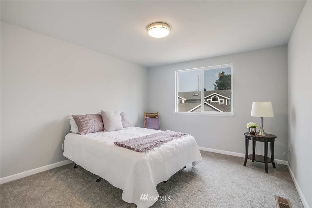 357 Mt Baker Place Northeast Renton, WA 98059 - Photo 19 of 25