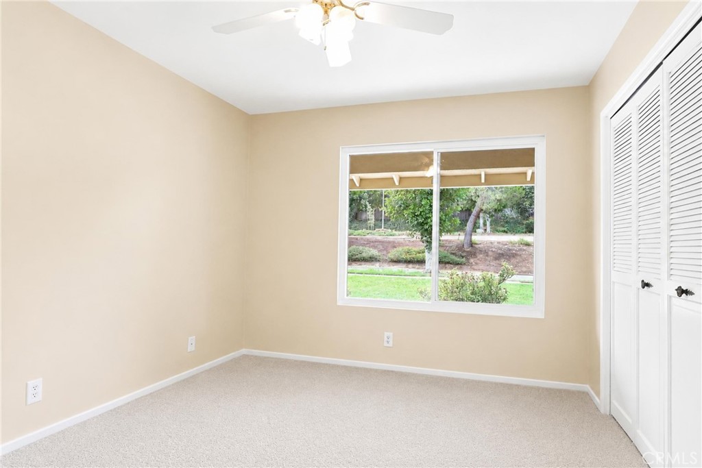 2145 Fairview Avenue Riverside, CA 92506 - Photo 25 of 35 an empty room with a window