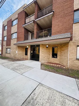 $2,000 | 603 55th Street, Unit 310, West New York, NJ 07093